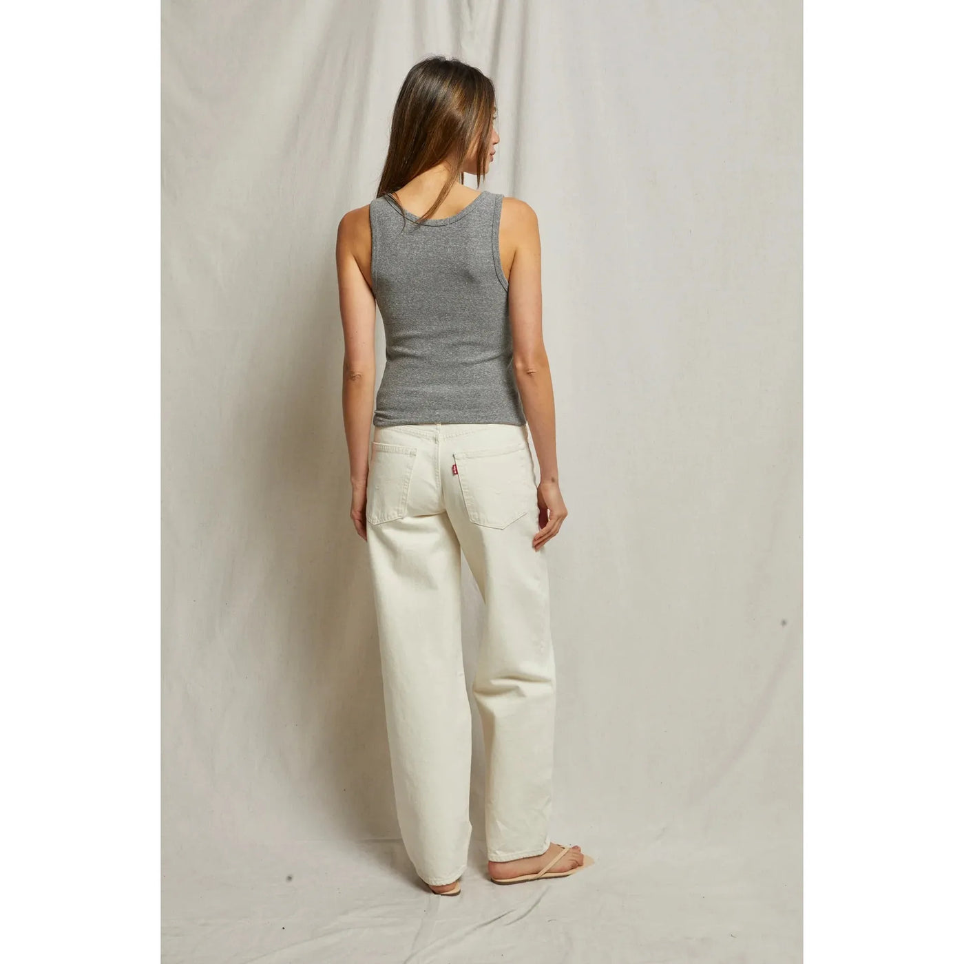 Maria Structured Rib V Neck Tank – Shoppe NEAT