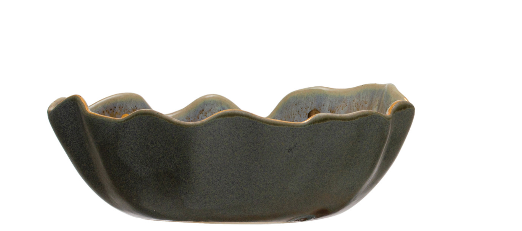 Stoneware Fluted bowl with Gold Electroplated Dots